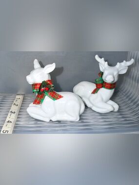 Vintage White Ceramic Christmas Deer Figurines Set of 2 Buck Doe Plaid Bows
